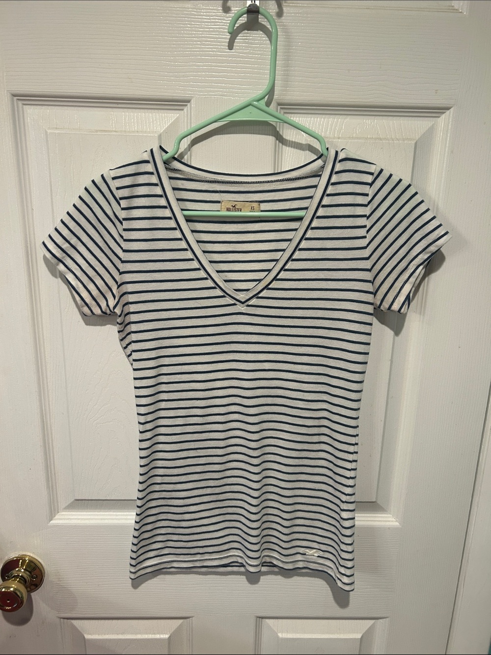 Hollister White & Navy Striped V-Neck Short Sleeve Tee